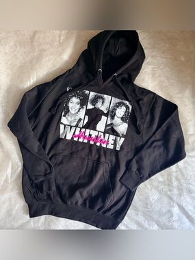 Small NWOT Whitney Houston Black Graphic Hoodie